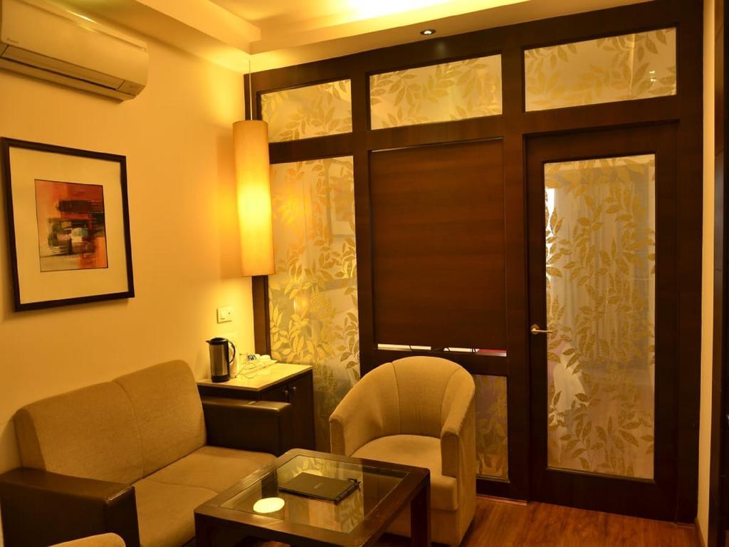 Surya Royal Hotel Kota  Luaran gambar