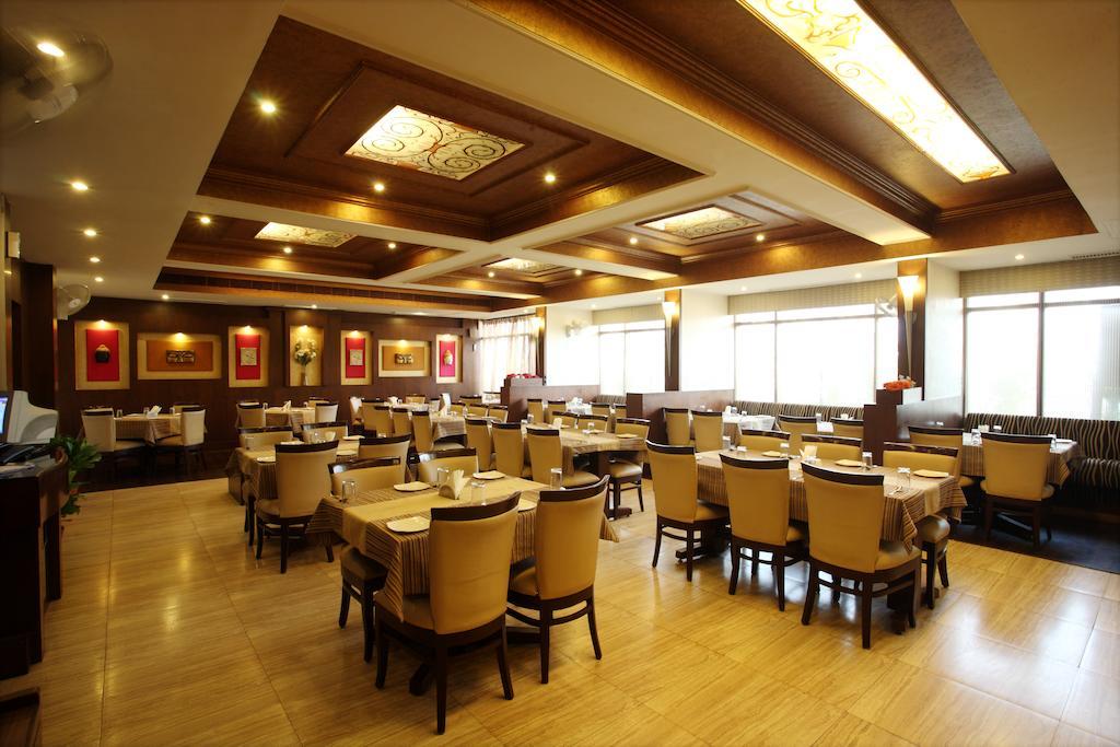 Surya Royal Hotel Kota  Luaran gambar