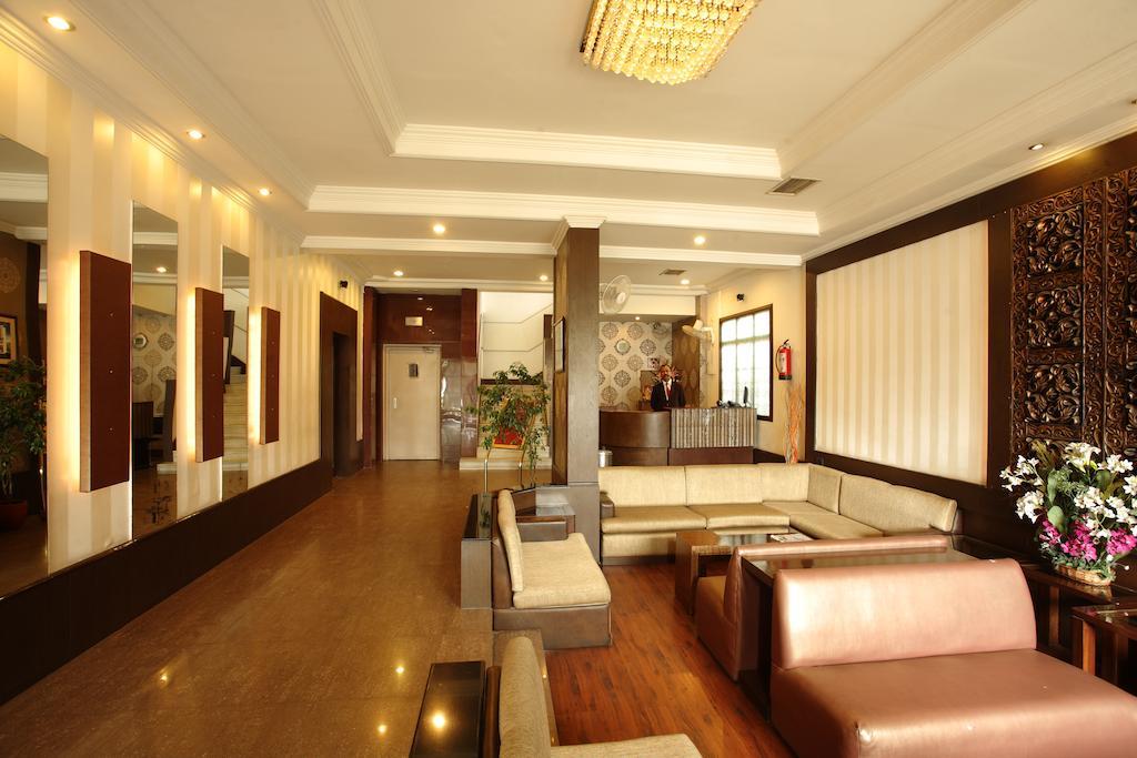 Surya Royal Hotel Kota  Luaran gambar