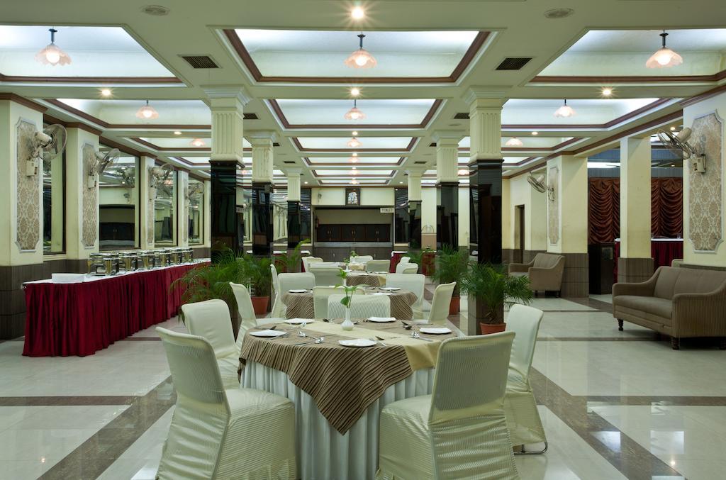 Surya Royal Hotel Kota  Luaran gambar