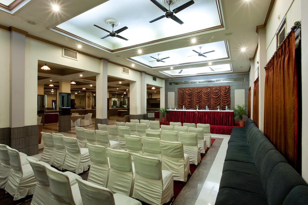 Surya Royal Hotel Kota  Luaran gambar