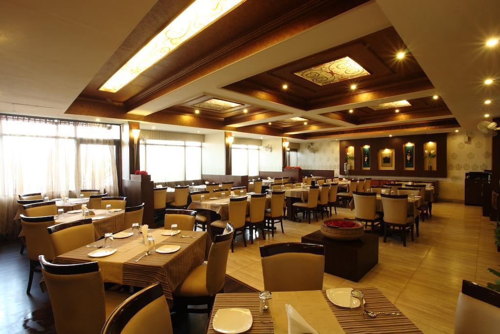 Surya Royal Hotel Kota  Luaran gambar