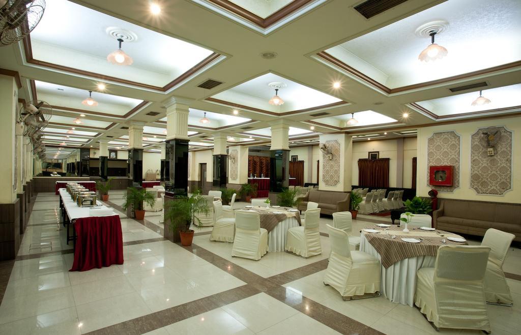 Surya Royal Hotel Kota  Luaran gambar